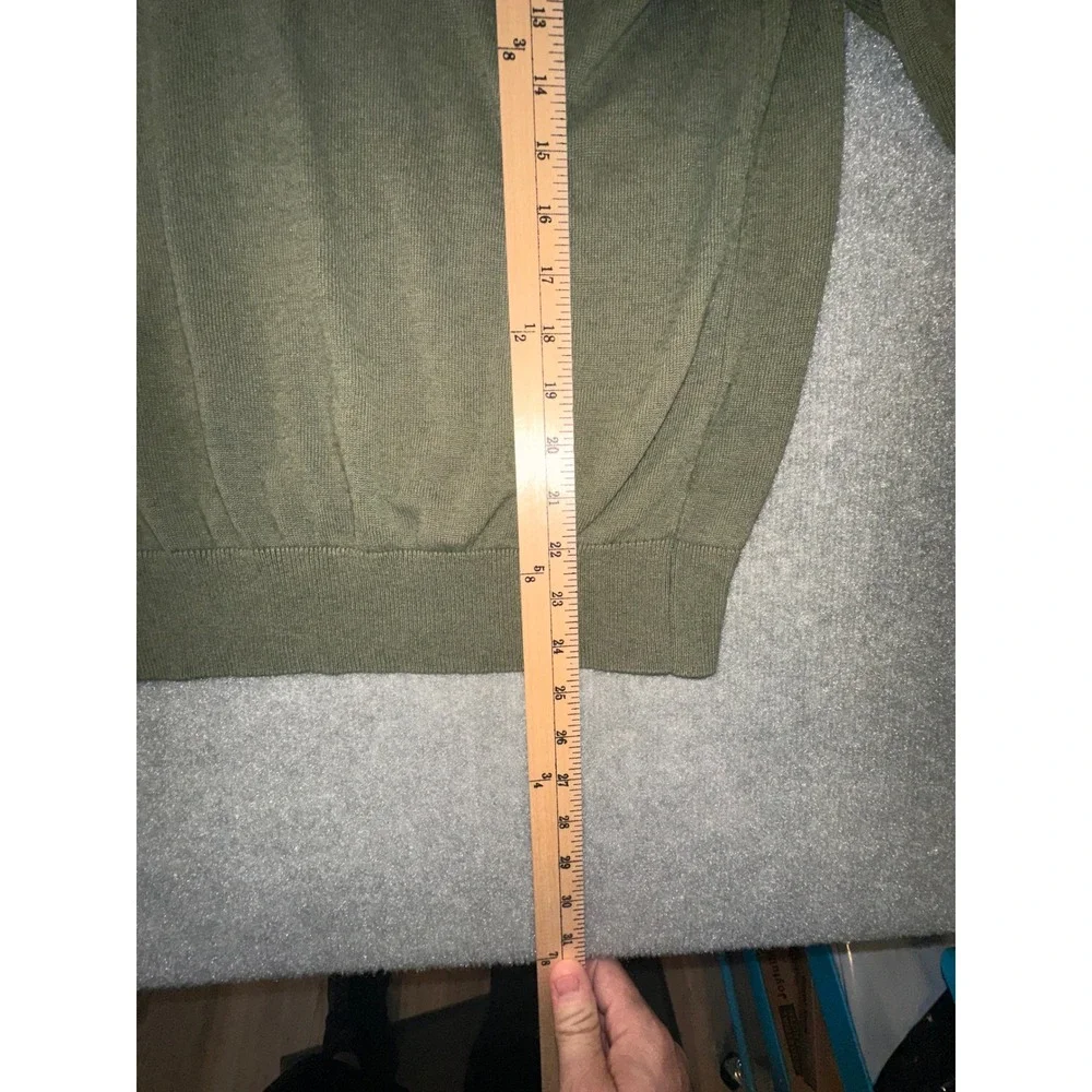 Banana Republic Silk Cashmere VNeck Sweater Mens Large Olive Green Knit Pullover